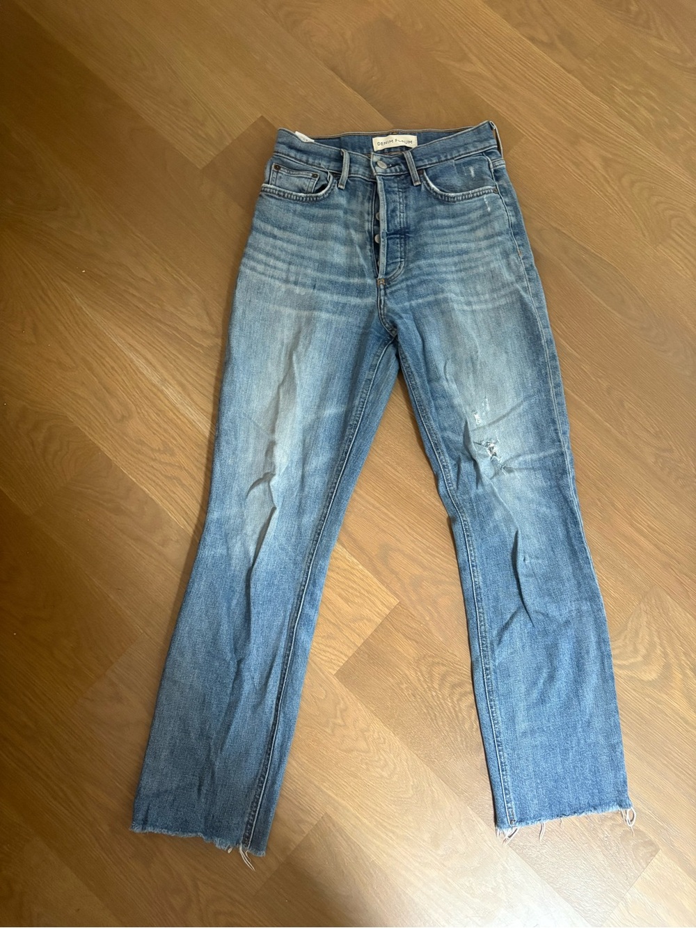 Aritzia Women's Denim Forum Arlo Straight-Leg High Rise Jeans in Size 26